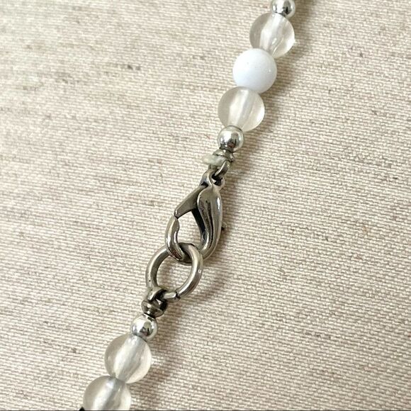 Silver tone white and clear beaded necklace - Picture 7 of 9